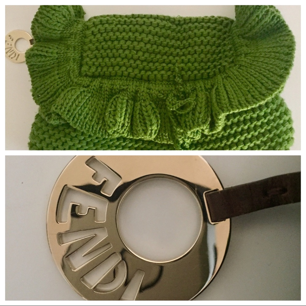 SUPER RARE FENDI CROCHET BAGUETTE BAG